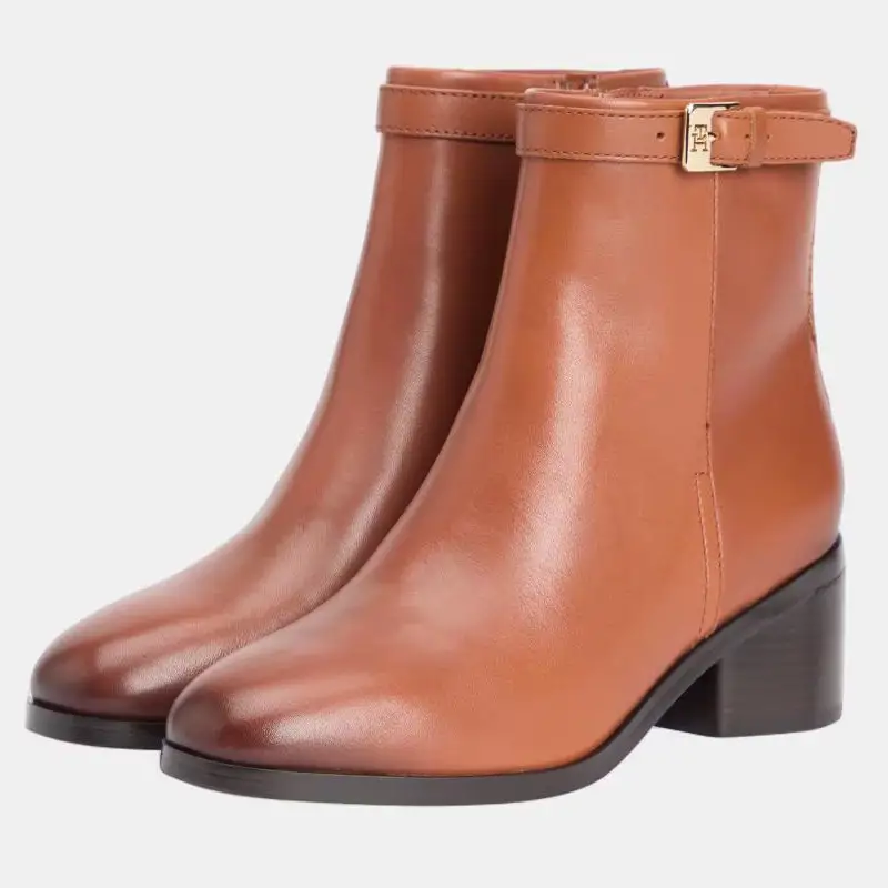 Botín en marrón caramelo de Tommy Hilfiger